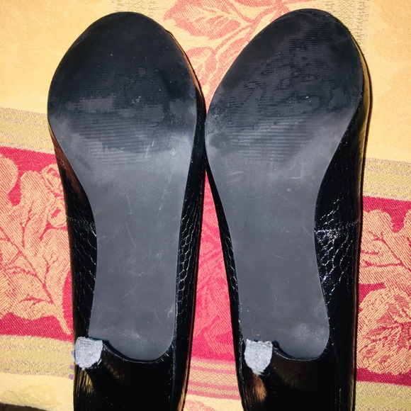 Fergalicious Fergie Black Snake Print Heels 10M - Picture 3 of 5